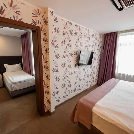 Wyndham Hotel 5*