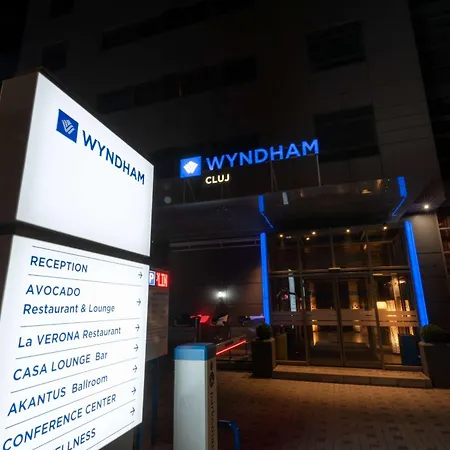 Wyndham Hotel 5*
